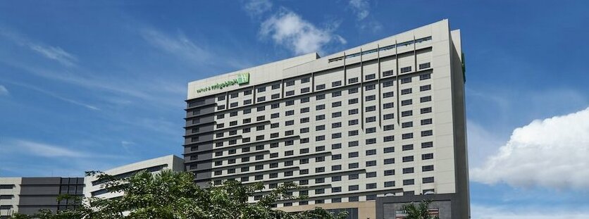 Holiday Inn & Suites Makati - Photo2