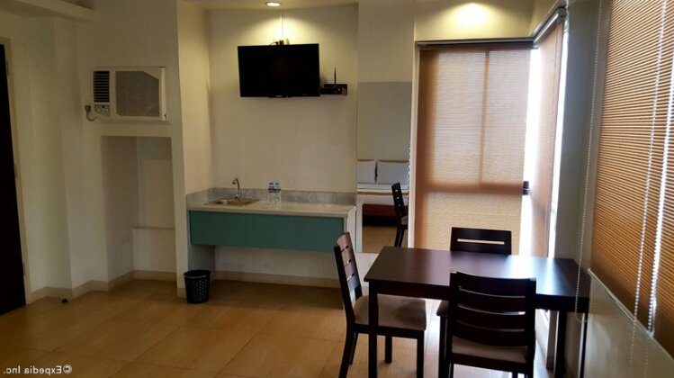 M Suites Hotel - Photo3