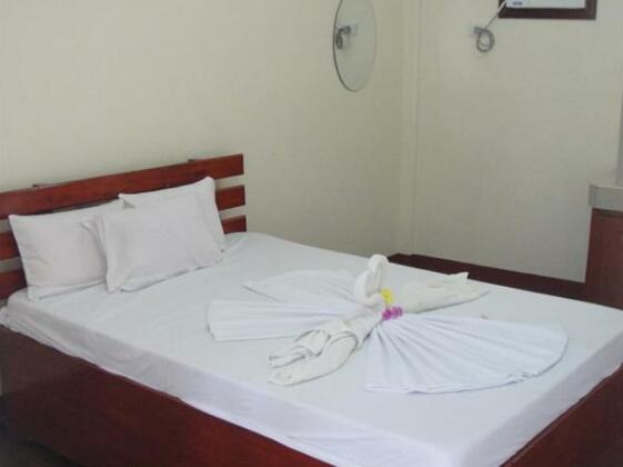 AJ Travellers Inn - Photo2