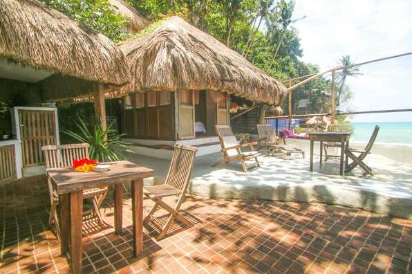 Beachfront Villa With Private Deck - Photo5