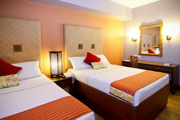 Boracay Tropics Resort Hotel - Photo4
