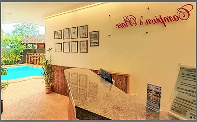 Campion's Place - Photo2