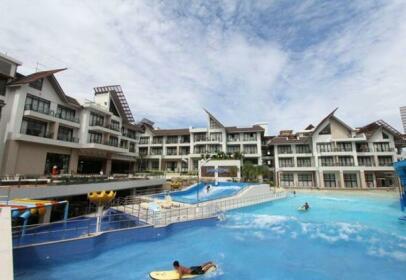 Crown Regency Courtyard Resort