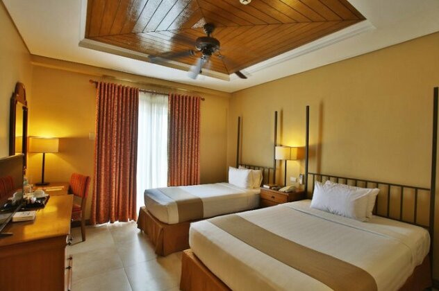 Crown Regency Prince Resort - Photo5