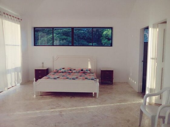 Franky Villa - Photo2