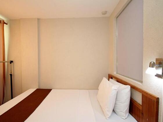 MR Holidays Hotel - Photo5