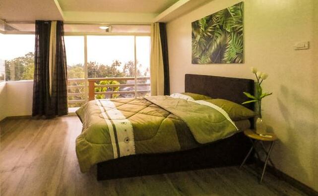 Ocean View Studio w/ Balcony - Station 3 - Photo4