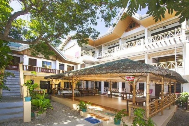 Rob and Fred's Resort - Photo2