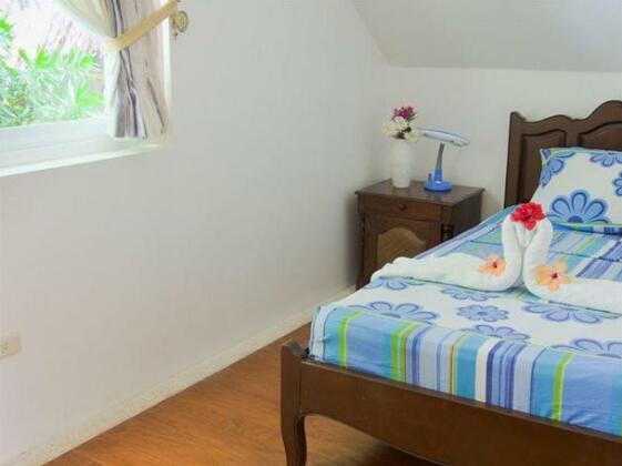 Sunbird Beachfront Apartment - Photo3