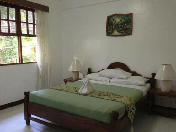 Tree House Beach Resort and Bar Boracay - Photo2