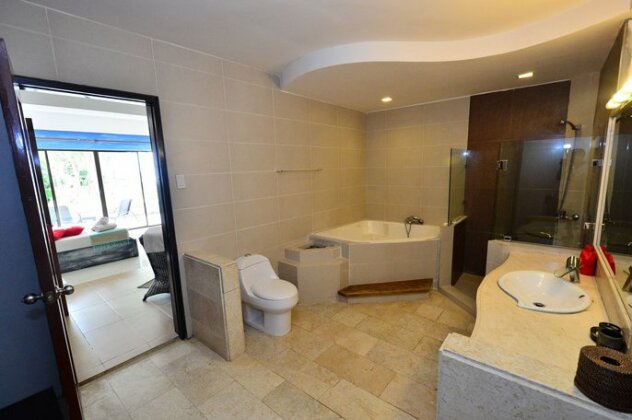 ZEN Premium North Station 1 - Photo2