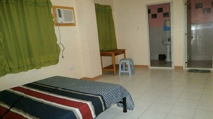 Homestay - Rooms 4 rent NEAR AIRPORT & MALLS - Photo5