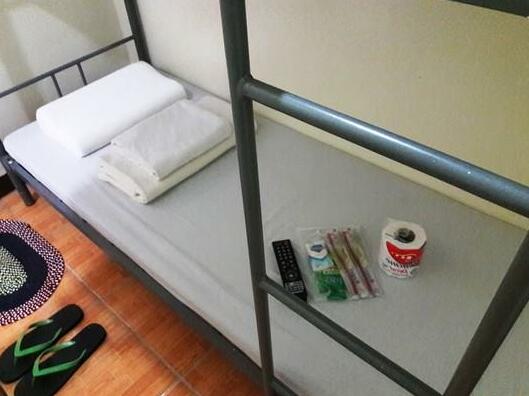 Double Deck Bed Room No 802 in Quiapo - Photo3