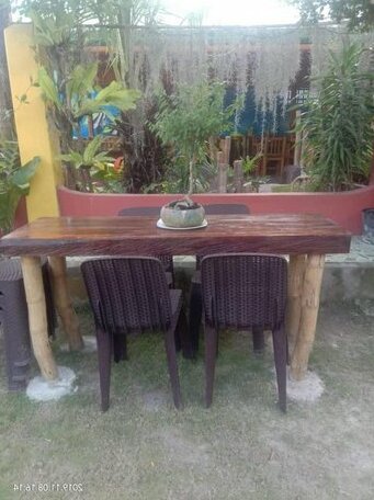 Southpoint Hostel and Restobar - Photo2
