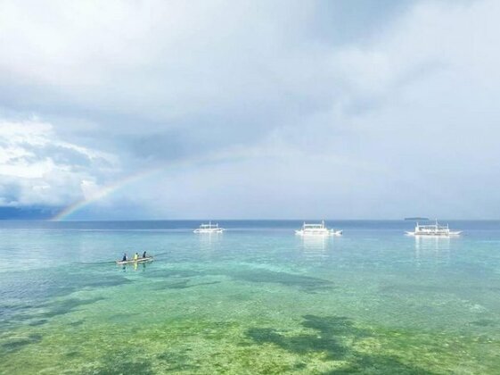 Susan's Seaview Resort - Photo3