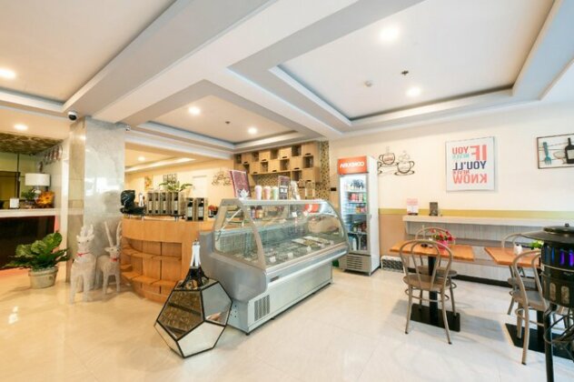 OYO 171 Amore Hotel - Photo3