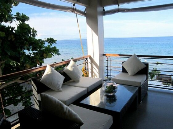 Isyian Beach House Retreat - Photo2