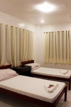 Luna Oslob Travellers Inn - Photo3
