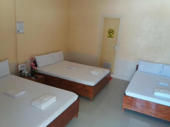 MCV Brother's Rooms for Rent - Photo2