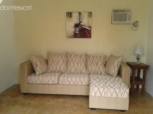 1 Bedroom Pool House-Poolside-Near Beach - Photo5