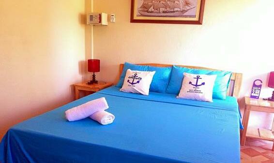 Captain's Lodge and Bar - Photo3