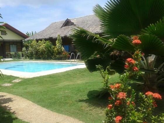 Evelyn Resort - Photo3