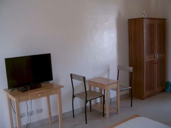Gemini Hotel and Restaurant - Photo4