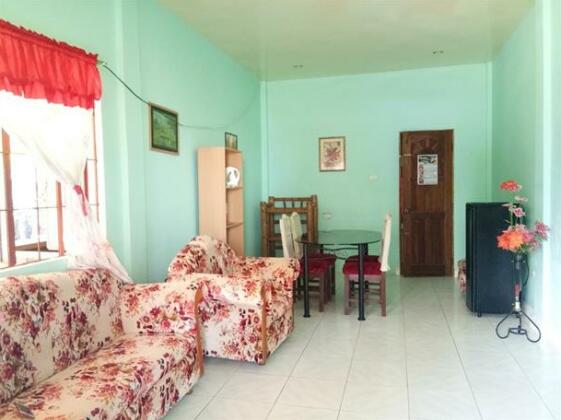 George's Den - Photo5