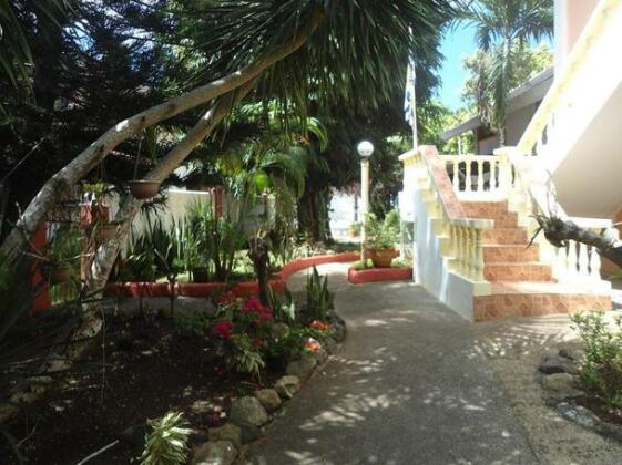 Menchu's Pension House - Photo2