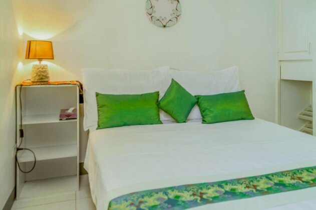 Nora's Place - Photo2