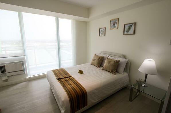 1 Bedroom Unit @ Azure Positano 1127 - Photo2