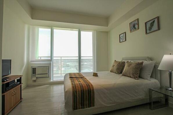 1 Bedroom Unit @ Azure Positano 1127 - Photo3