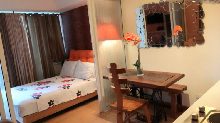 Azure 1 Bedroom with Beach View Apartment - Photo3