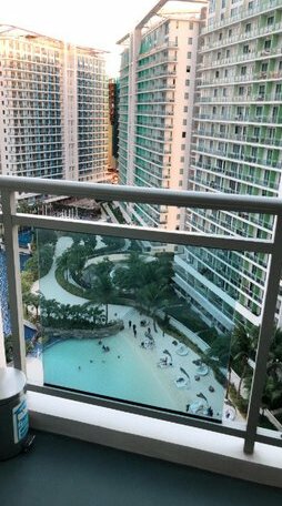 Azure 1 Bedroom with Beach View Apartment - Photo4