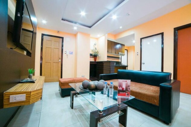 RedDoorz Plus @ Better Living Paranaque - Photo3