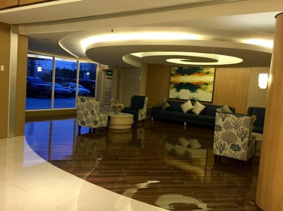 Luxury Condo with Pool View at Shell Residences - Photo2