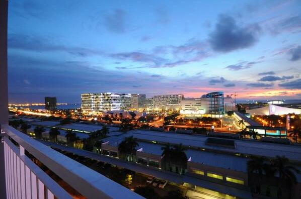 Sunset Views in a Cozy 1 Bedroom Unit - Photo4