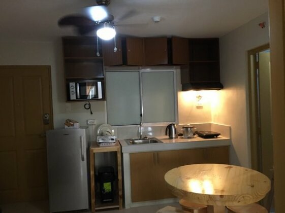 Cozy Condo Unit within Metro Manila - Photo3