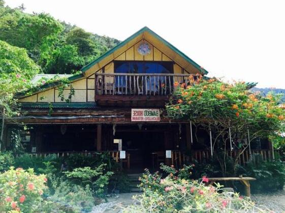 Bamboo House Beach Lodge & Restaurant