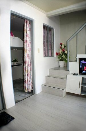 A touch of pink - 3 bedroom townhouse - Photo3