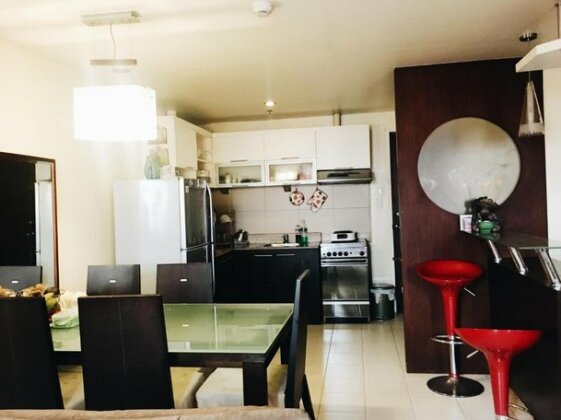 Staycation at Penthouse Condo in QC Unlimited WiFi and Minibar - Photo5