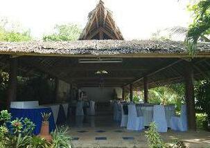 Bluewaters Beach Resort - Photo4