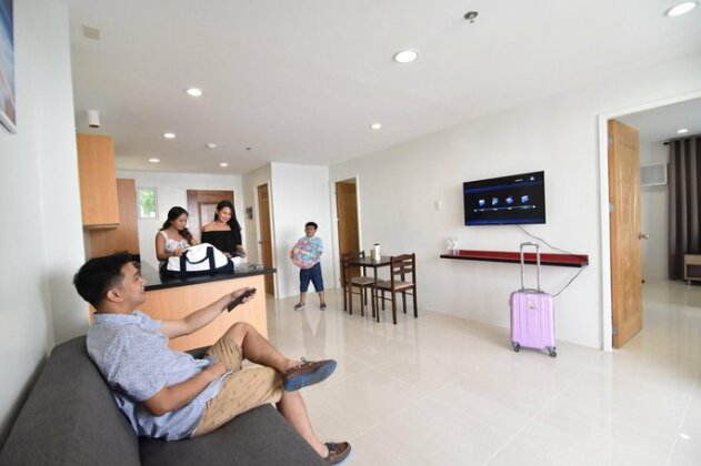 Holiday Oceanview Residences and Resort - Photo3