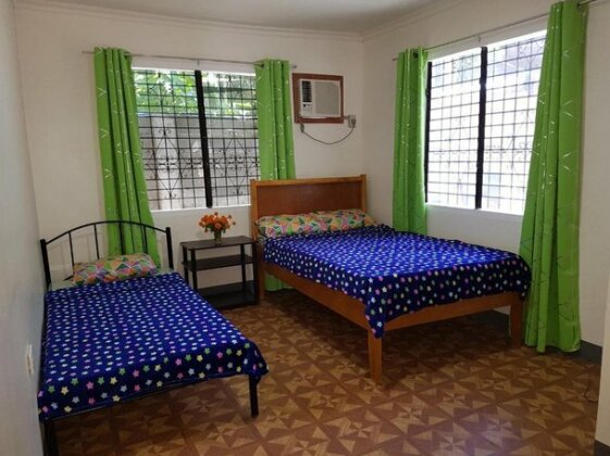 OMG Guest House room for 3 - Photo3