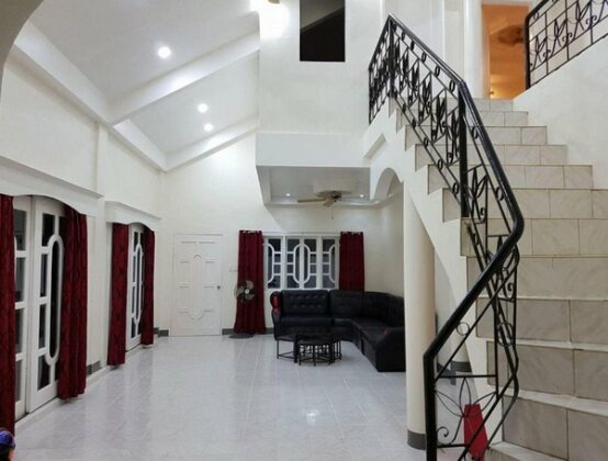 OMG Guest House room for 6 - Photo2