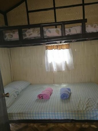 Hidaway Hostel Nipa Hut Fan Room - Photo3