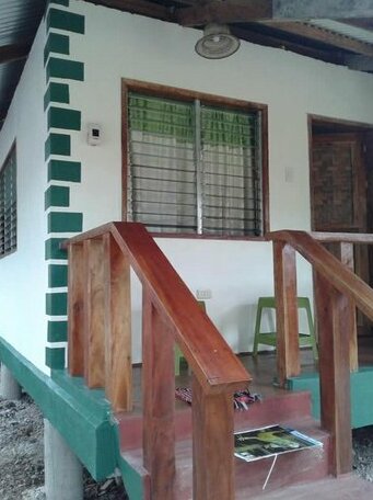 Chelle's Guesthouse and Backpackers - Photo2