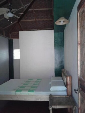 Chelle's Guesthouse and Backpackers - Photo3