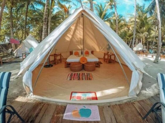 Glamping Siquijor by the Beach