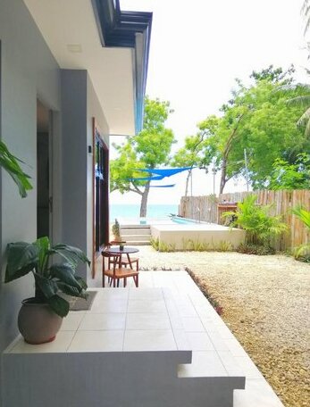Southseas Beach Resort and Dive Center - Photo4